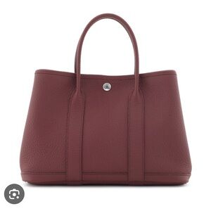 Black Garden Party Look alike